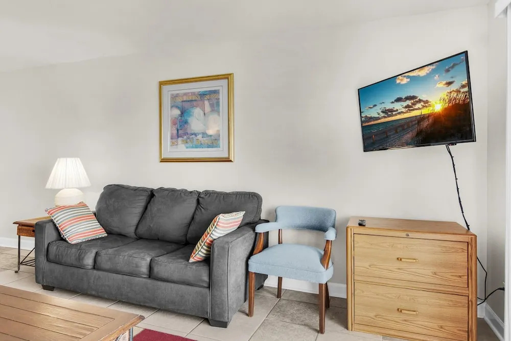 Regency Towers 405 West