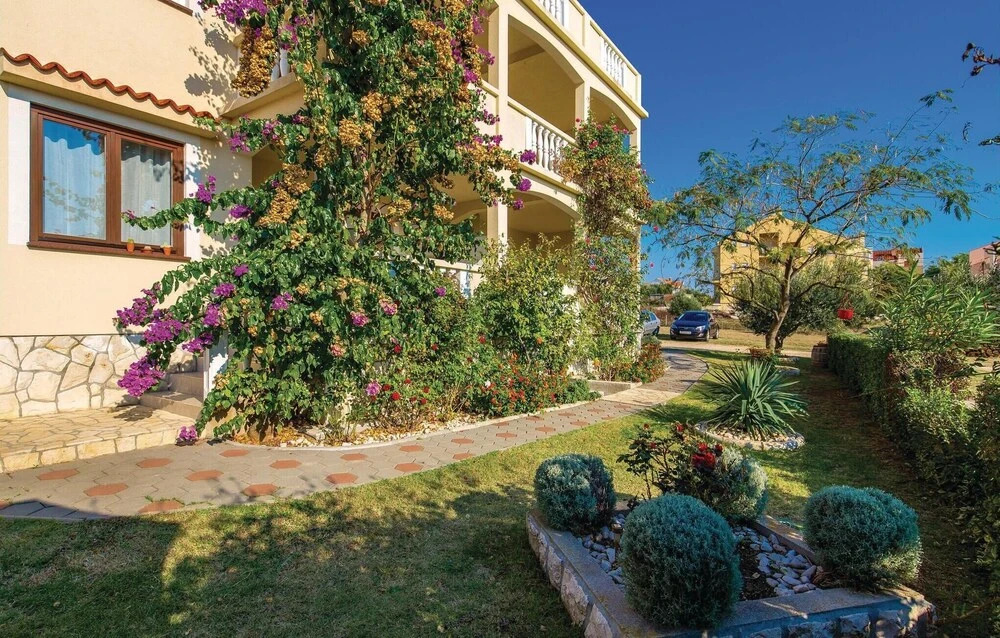 Awesome Home in Povljana With Wifi and 2 Bedrooms