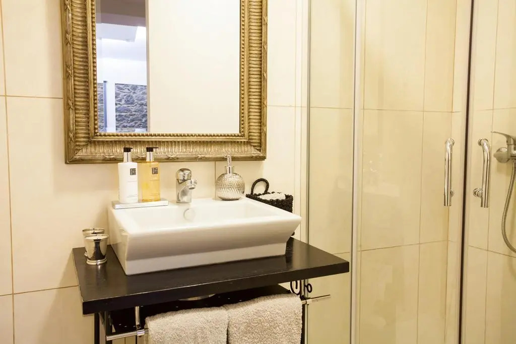 Cayres Suites Carmo