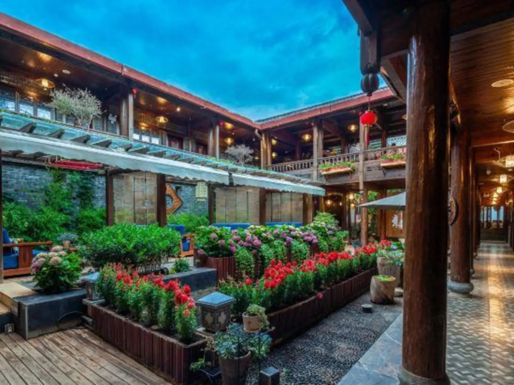 Lijiang Qupin Life Inn (East Gate Branch of Shuhe Ancient Town)