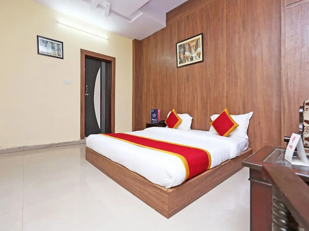 OYO 9558 Hotel Chhavi Holidays