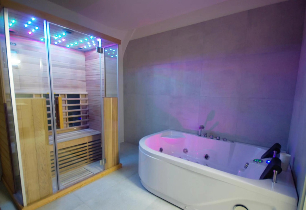 Adeba Hotel