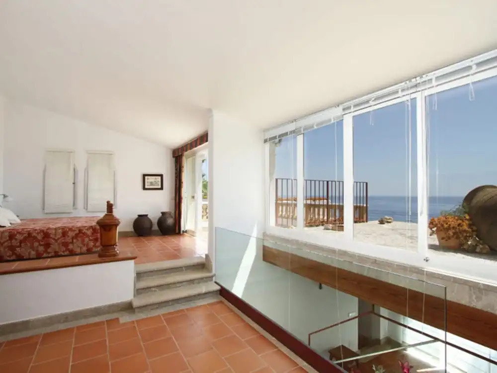 Fantastic Villa With Private Swimming Pool, Garage, Bbq, Patio, Wifi and the sea