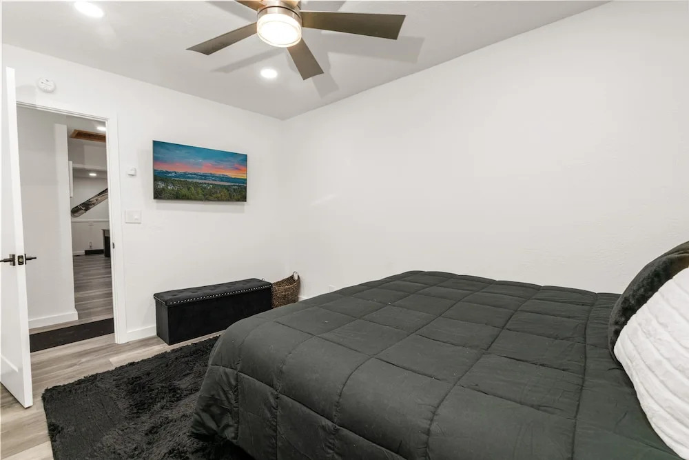 Beary Cozy Retreat - Newly Remodeled With Hot Tub And Game Room In Prime Location! 3 Bedroom Cabin