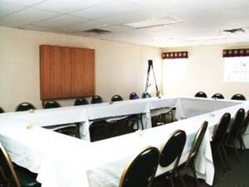 Hawthorn Suites
