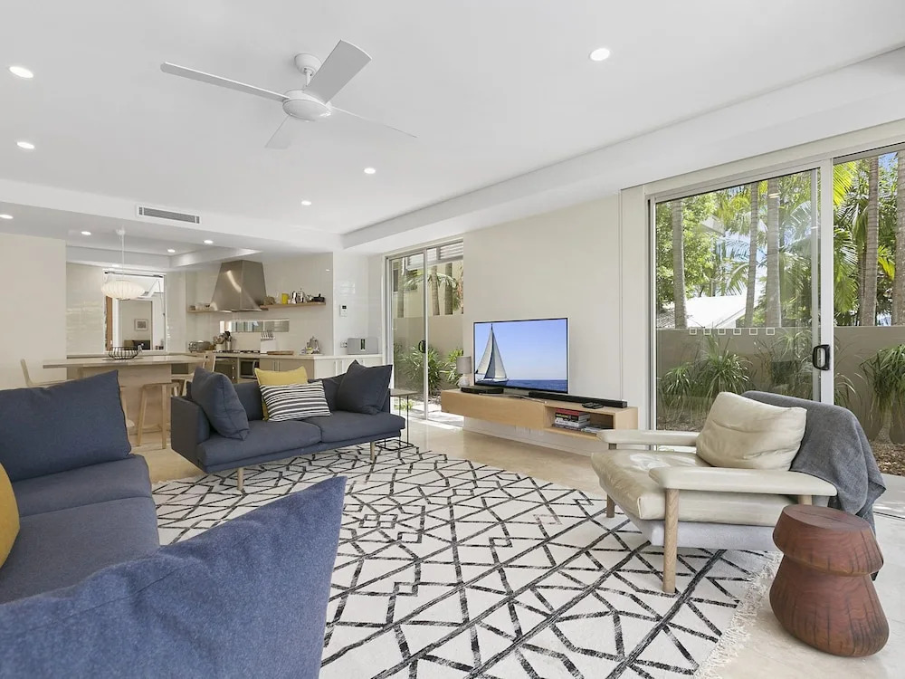 First Class Luxurious Apartment On Noosa River Unit 1 Wai Cocos 215 Gympie Terrace