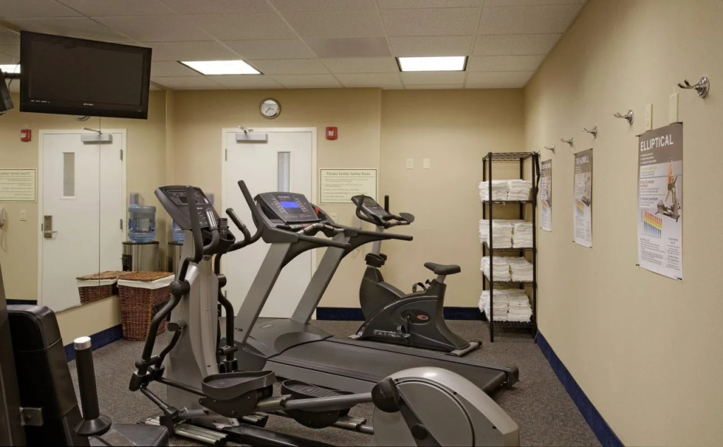 Holiday Inn Express & Suites Lathrop by IHG