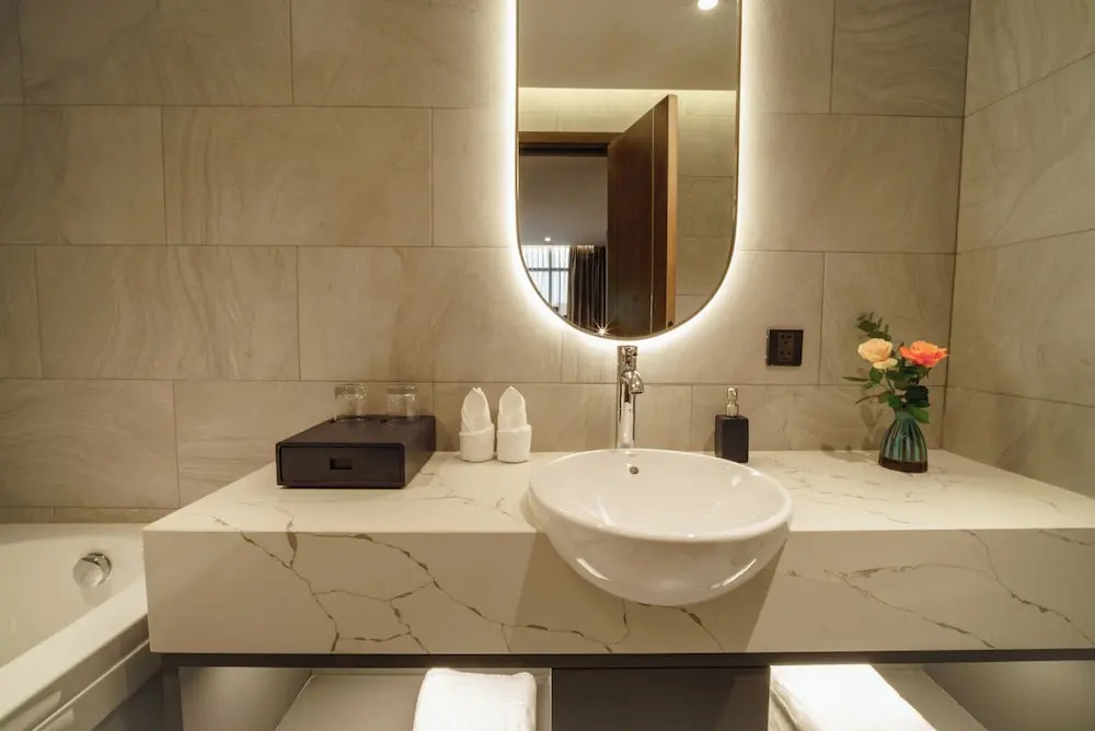 Nhat Ha Lavish Hotel