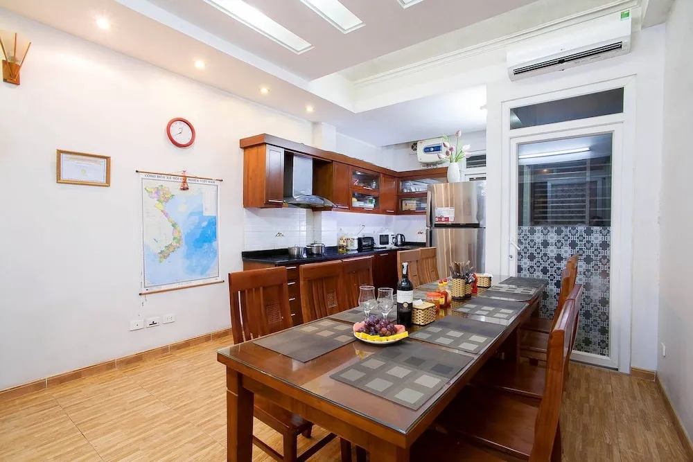 Homestay in Hanoi Old Quarter Private Room with En Suite