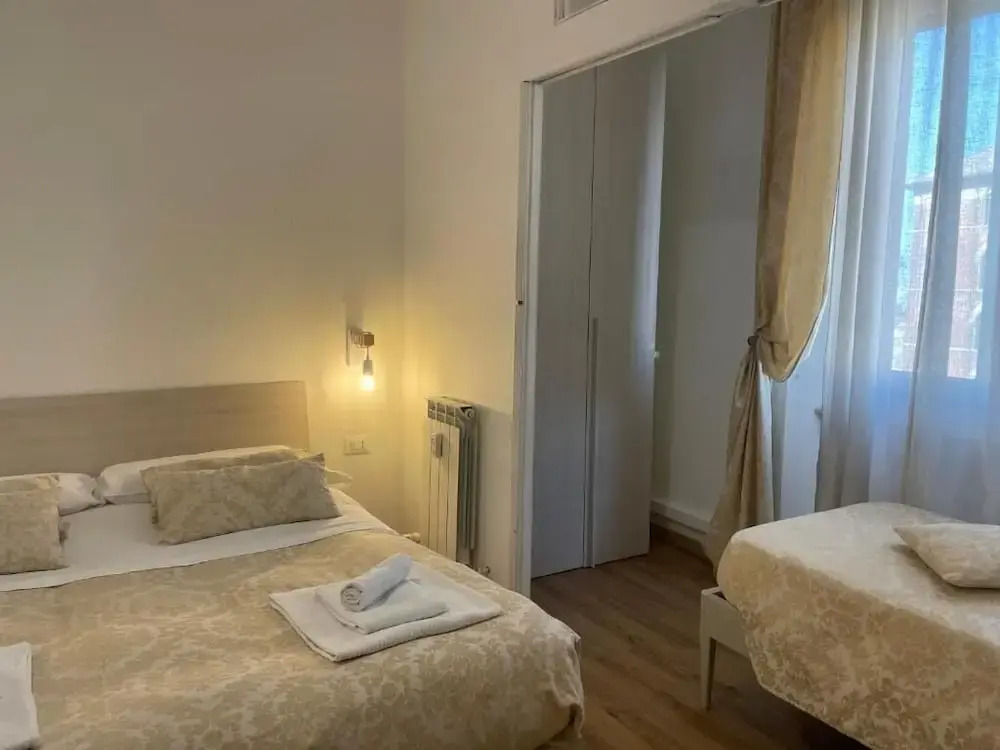 Cavour16 rent bedrooms