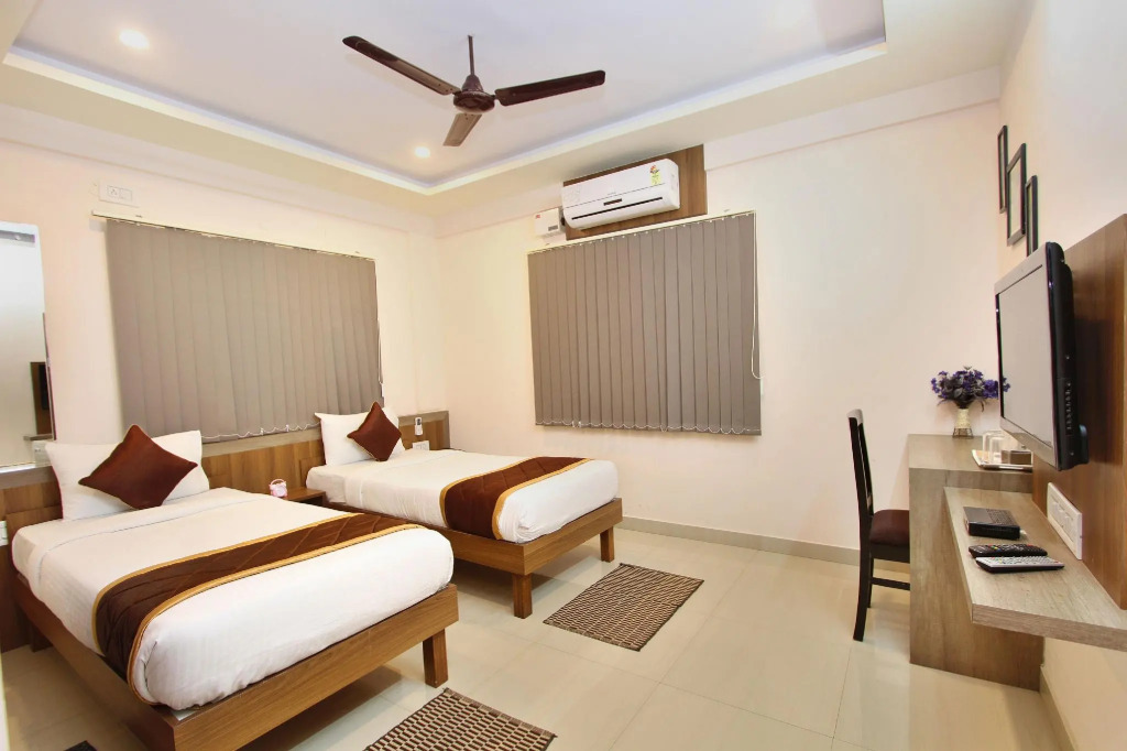 Collection O 2235 Oh My Rooms Indranagar