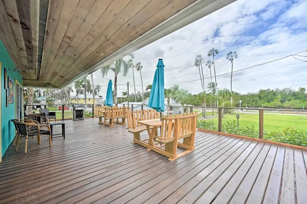 Everglades Getaway w/ Deck & Water Views