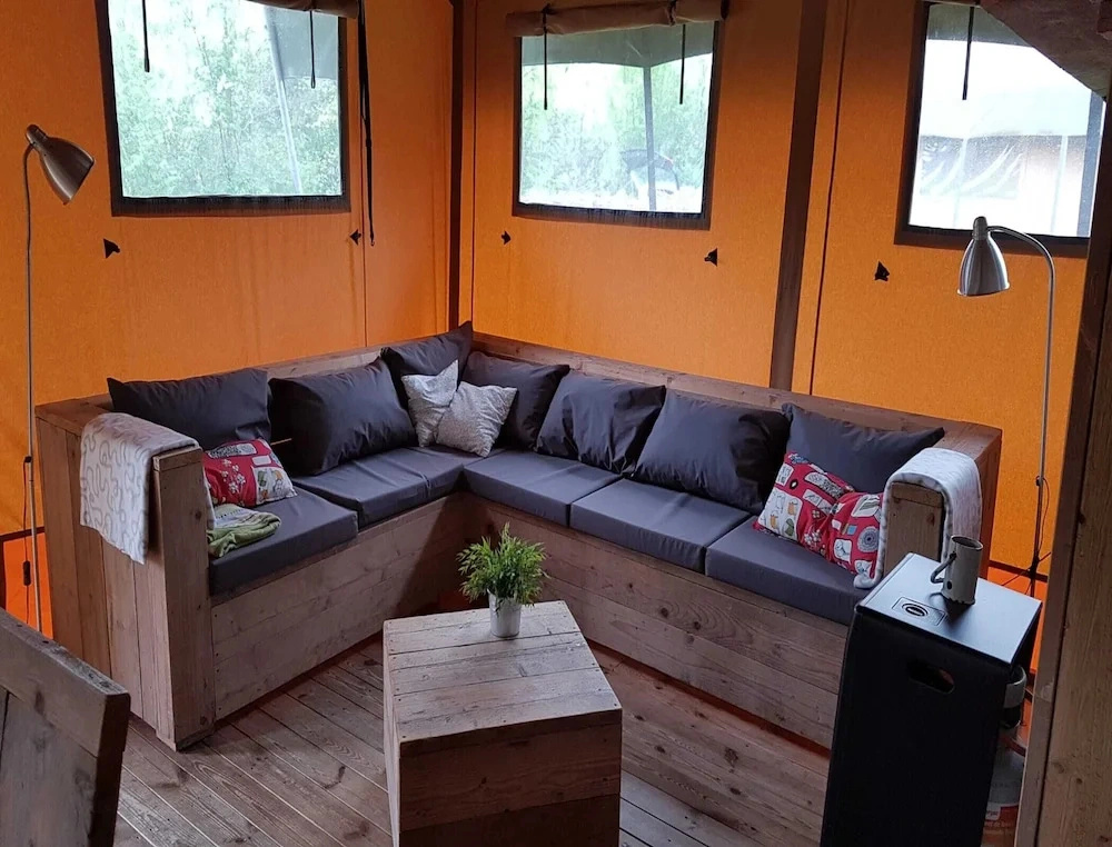 Mountain Glamping Retreat for 6 Guests