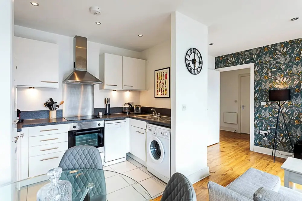 City-Close 1-Bed Apartment near Tower Hill