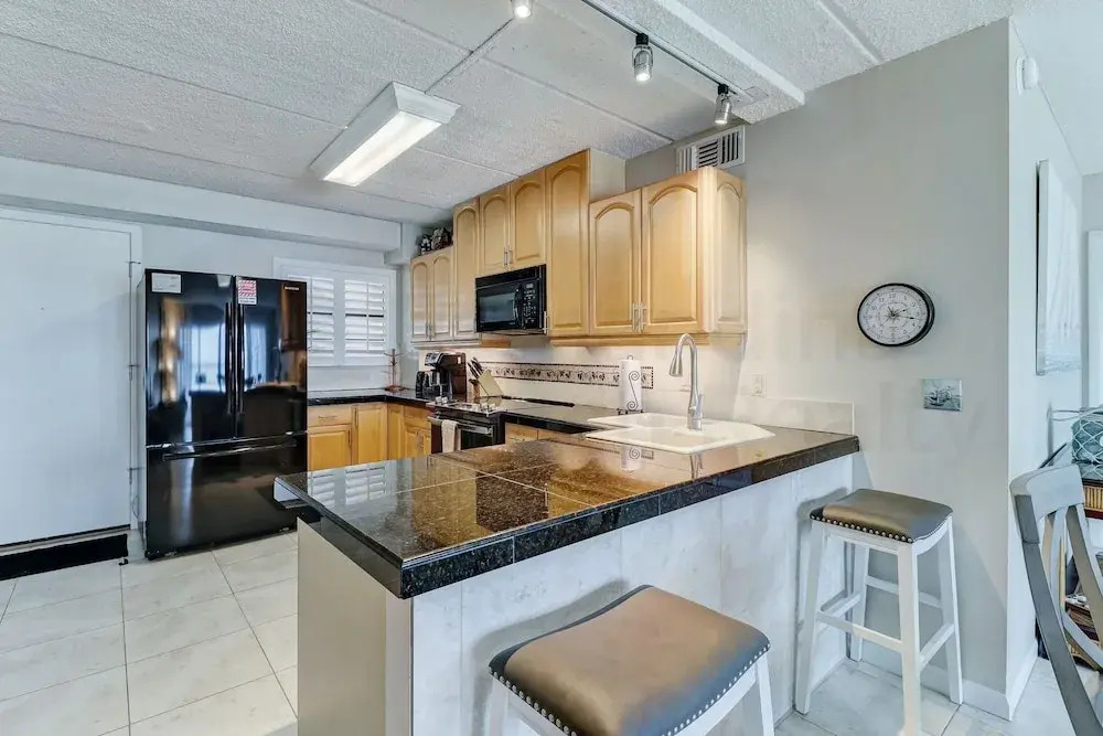 445 Amelia By The Sea 3 Bedroom Condo by RedAwning