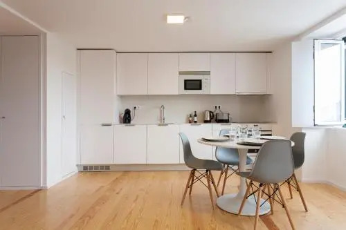Castelo Picão Apartments
