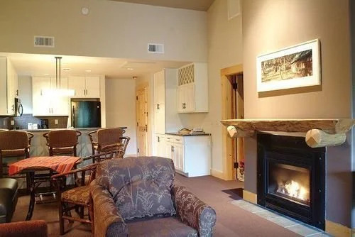 Freestone Inn