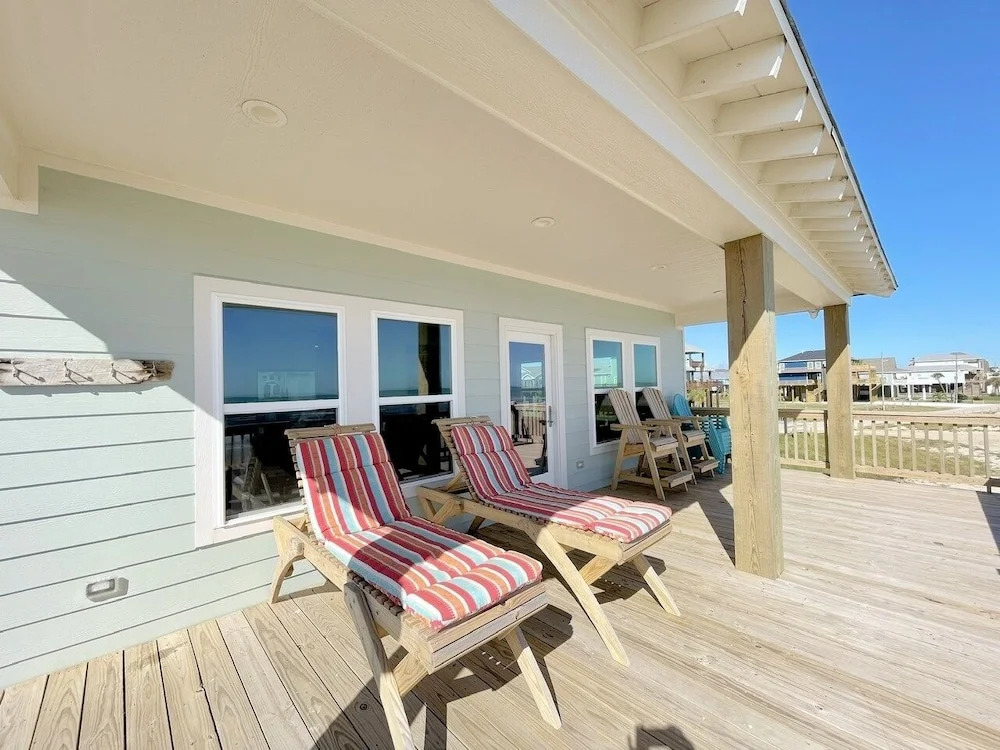 The Shore House 3 Bedroom Home by RedAwning