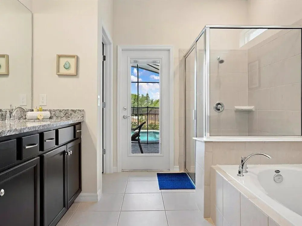 3835la · Brand New 7BR in Windsor Island