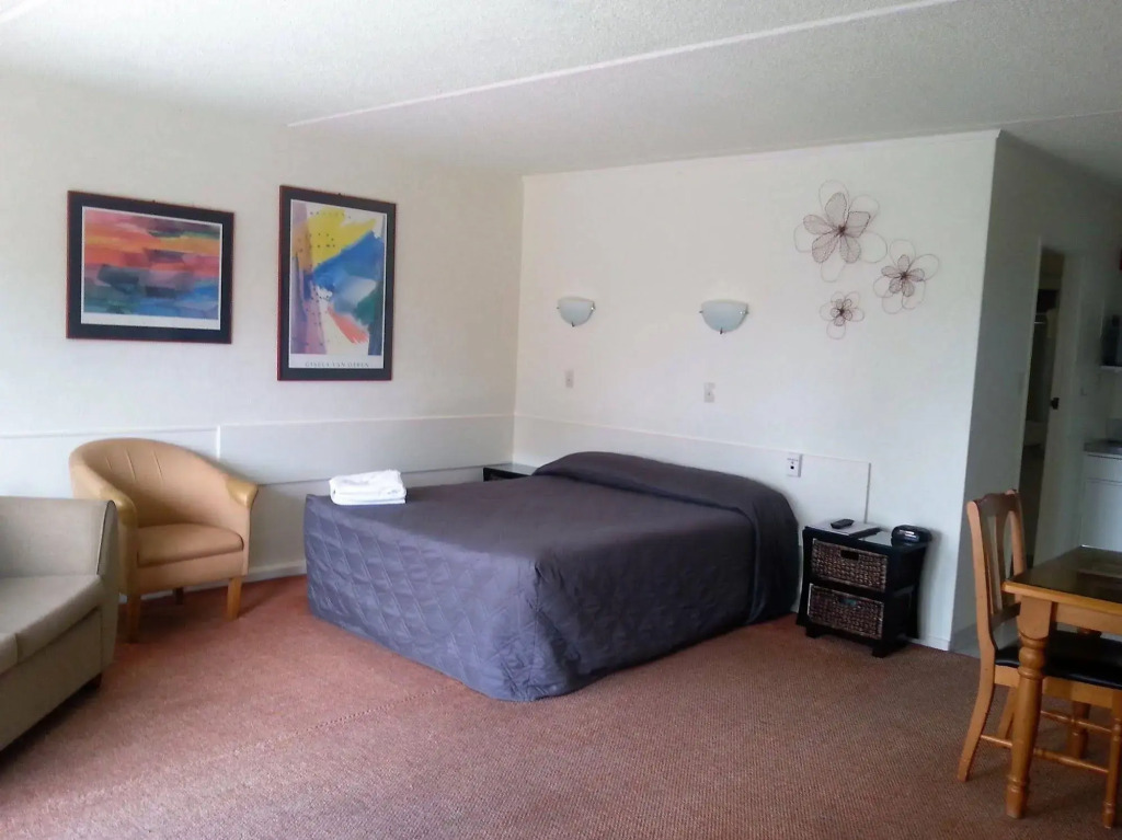 Midtown Motor Inn