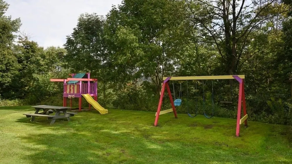 Seven Springs 2 Bedroom Standard Condo, Sleeps 10! by RedAwning