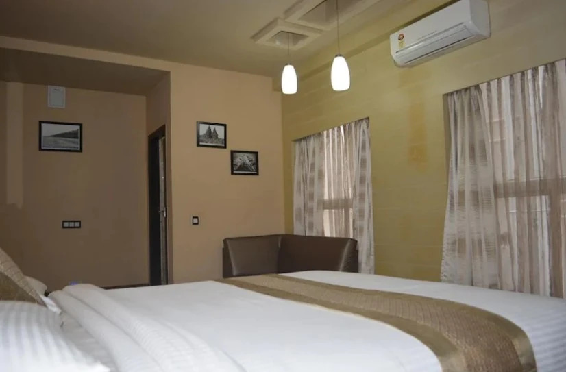 Emerald Suites By Kallate