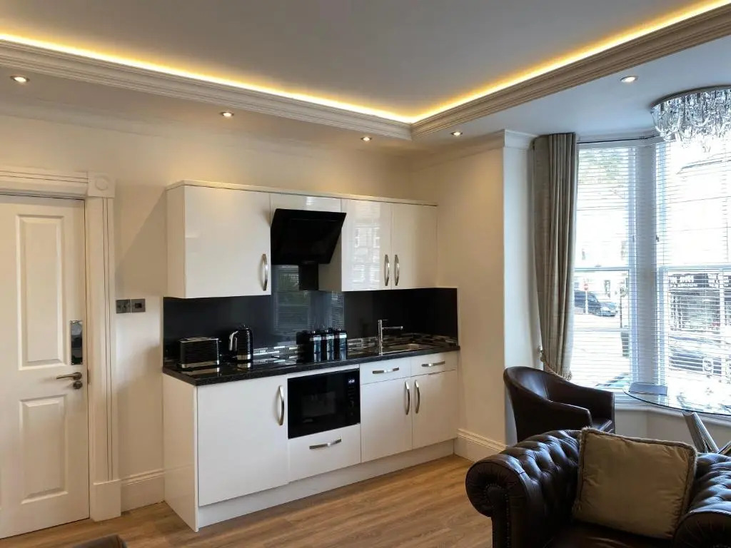 The Maureen Suite