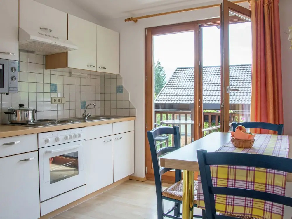Apartment in a Wooded Area With Pool