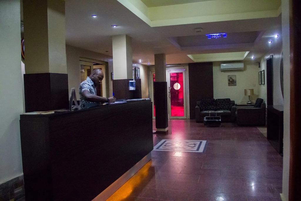 Silver Grandeur Hotel