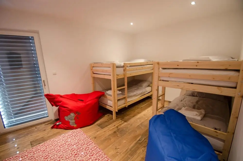 Superb Alpine Lodges Zell am See 6-8pax
