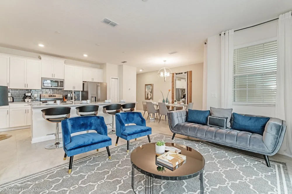 Modern Townhome W/private Pool & Free Water Park!