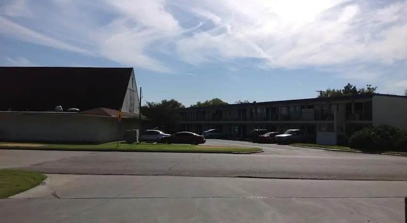 Delta Inn