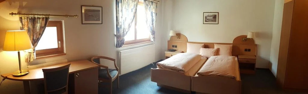 Hotel Grischuna AG