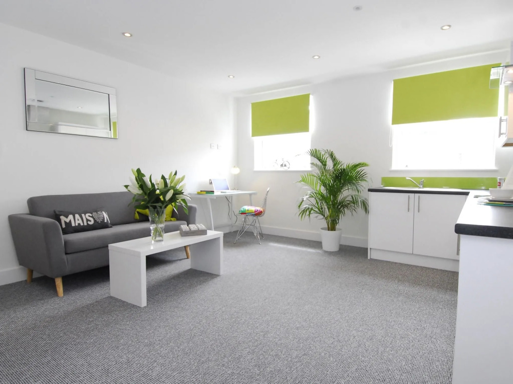 Fox House, Studio Apartments