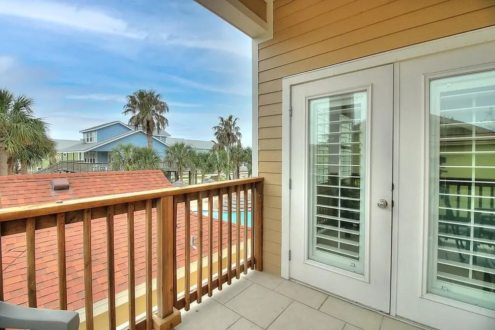 Piggy's Perch 4 Bedroom Townhouse by Redawning