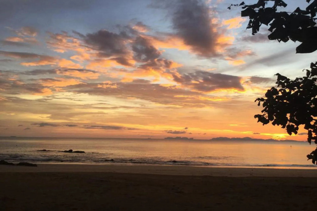 Sun Smile Beach Koh Jum