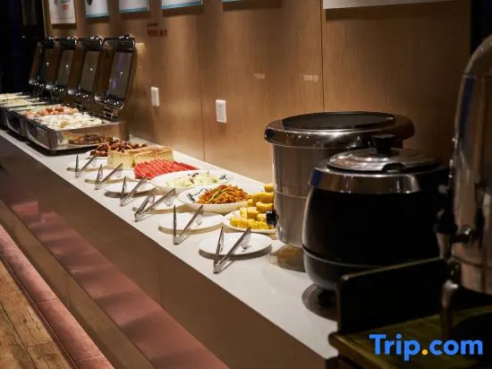 R ROYALSS HOTEL (Jiuzhaigou Valley Scenic and Historic Interest Area Tourist Center)