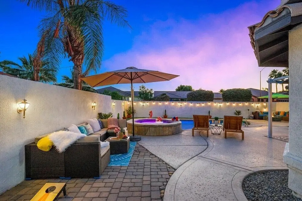 Relaxing 4BR Retreat w/ Refreshing Pool
