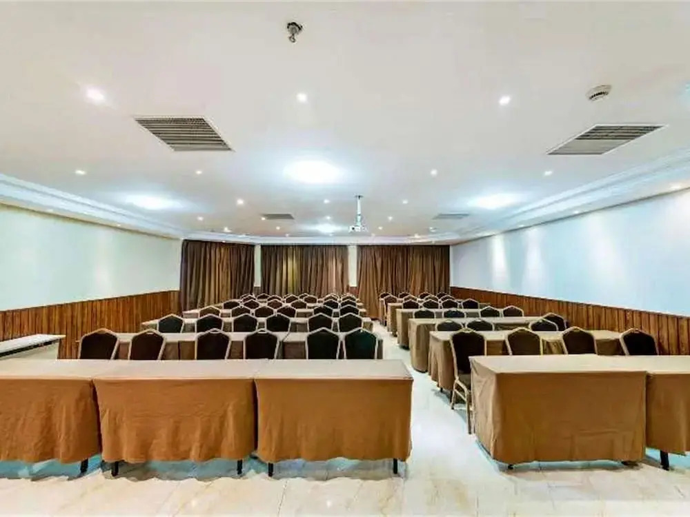 Ibis Chongqing Ranjiaba
