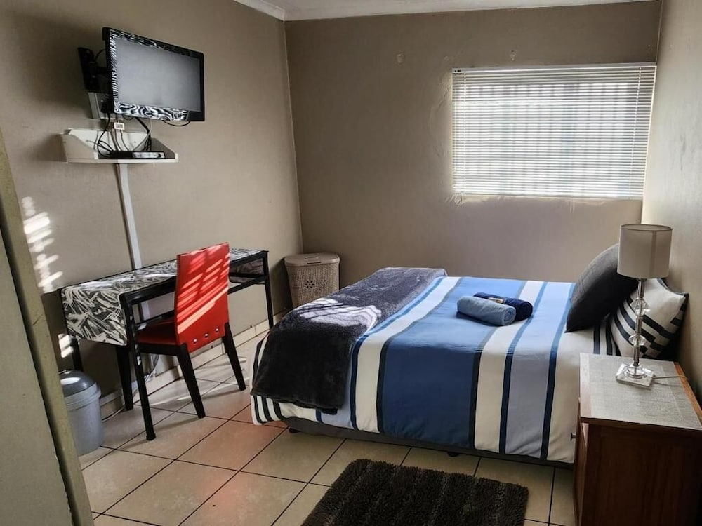 Middelbult Guesthouse by Heybert