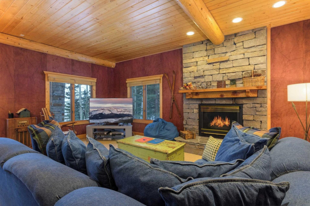 Snowdrift Cabin - 3 Bedroom Home - LLH 58169