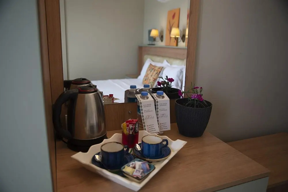 Ebruli Otel Cunda