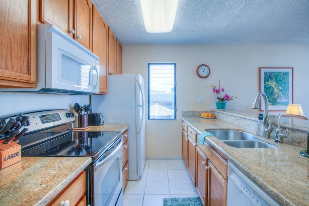 Kona Reef F11 - 1 Br Condo