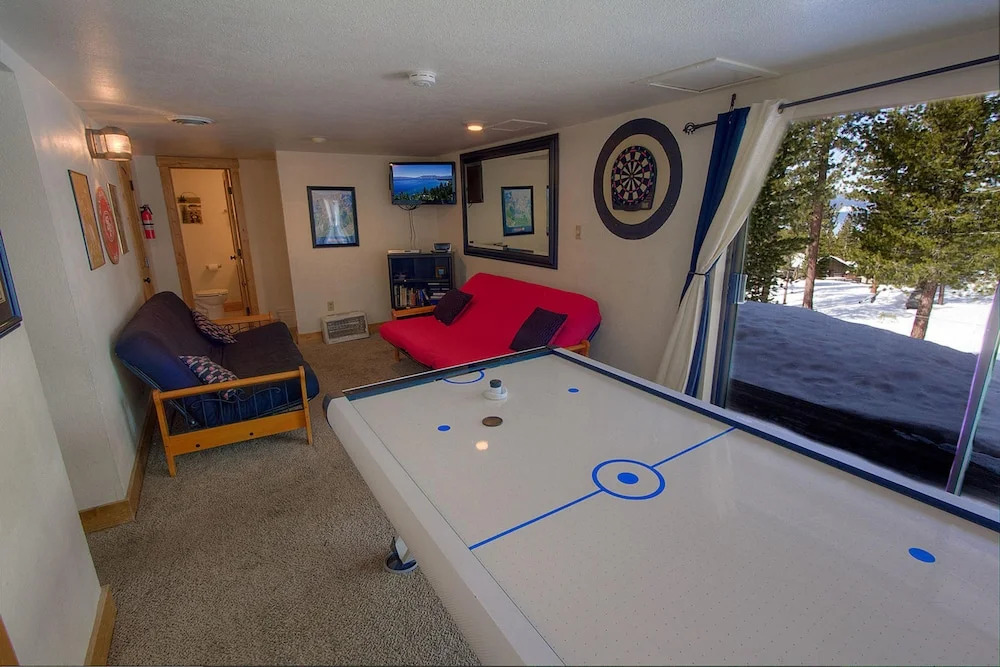 Pinehill Ponderosa by Lake Tahoe Accommodations