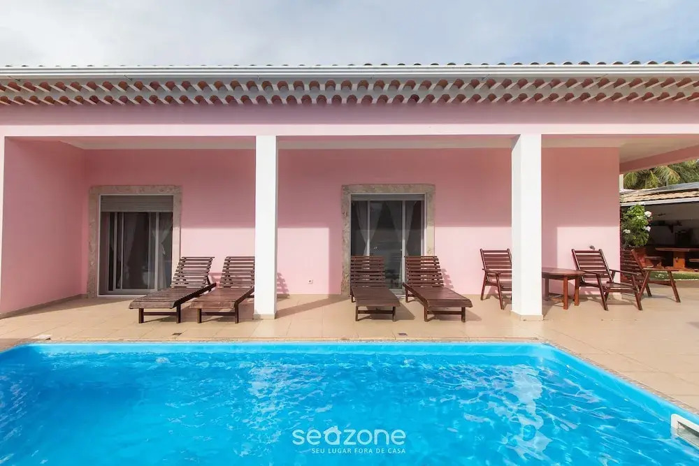 House w/ Pool 350 m From Taperapuan Beach Rud0047