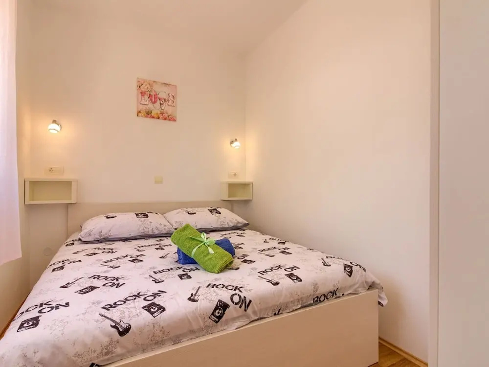 Villa in Peroj with Pool near Beach