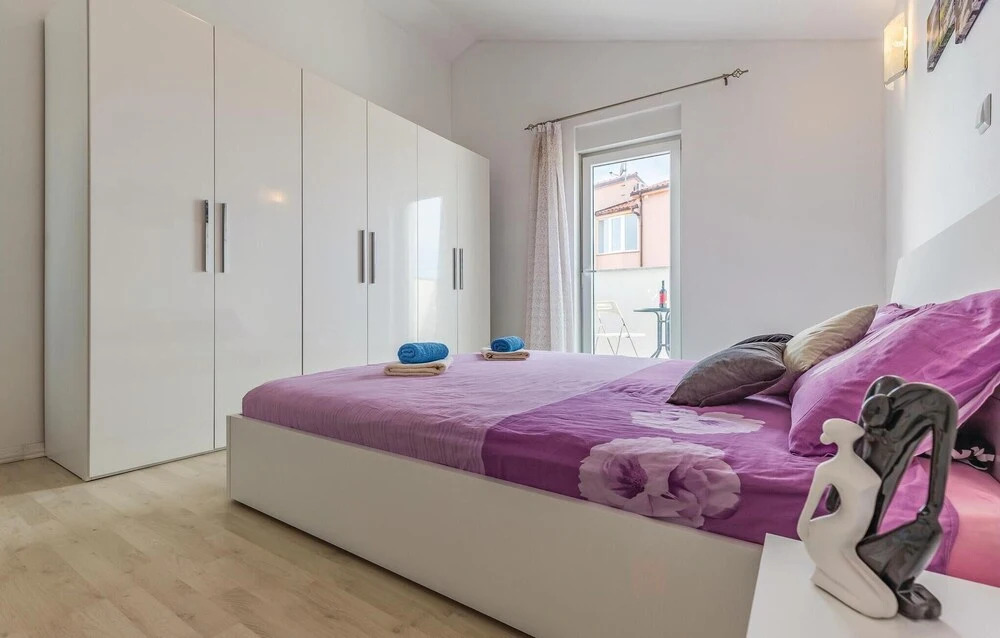 Beautiful Home In Skatari