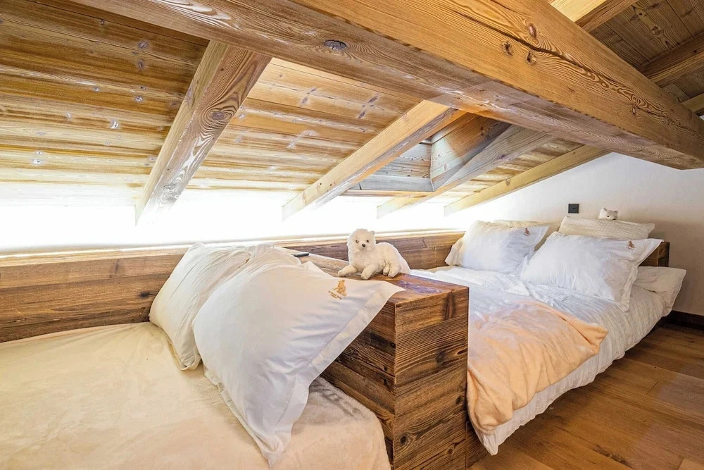 Superb Chalet Isatis, Renovated in Megeve