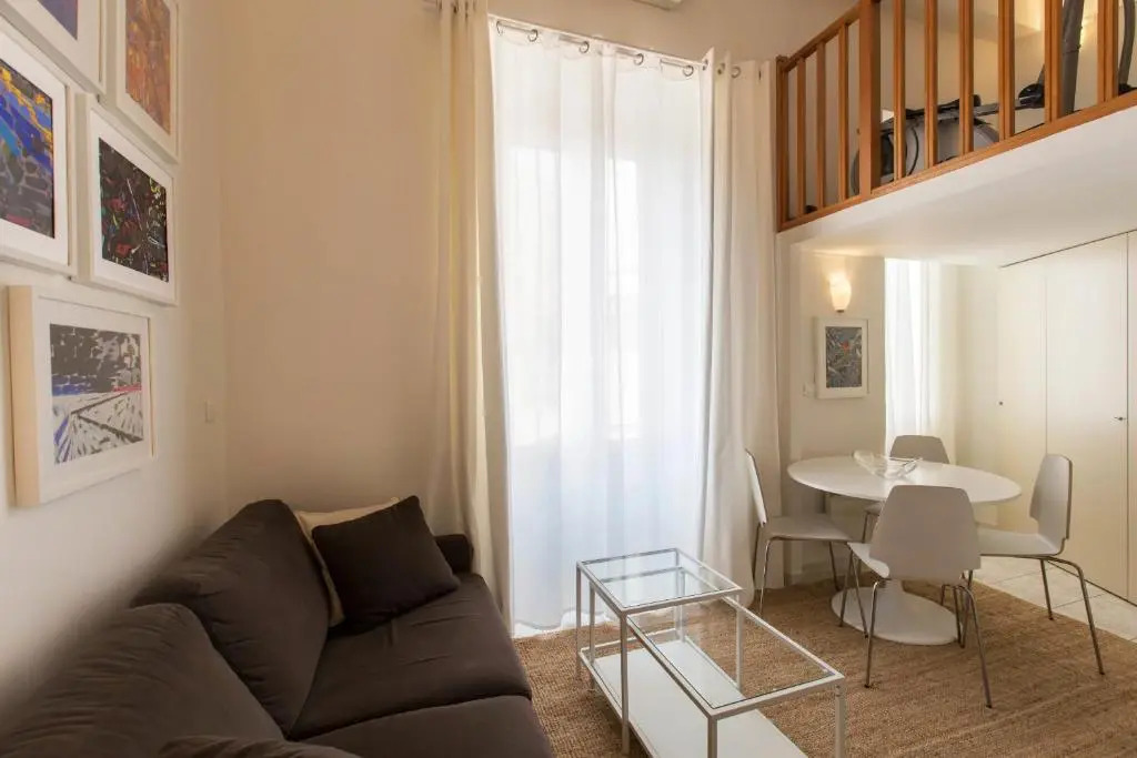 SUEDE PROMENADE Duplex apartment at 1 min from the sea 2 bathrooms