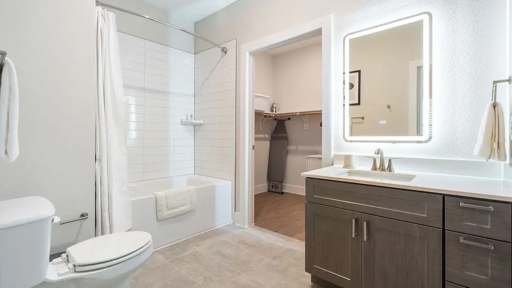 Landing Apartments - The Virginia